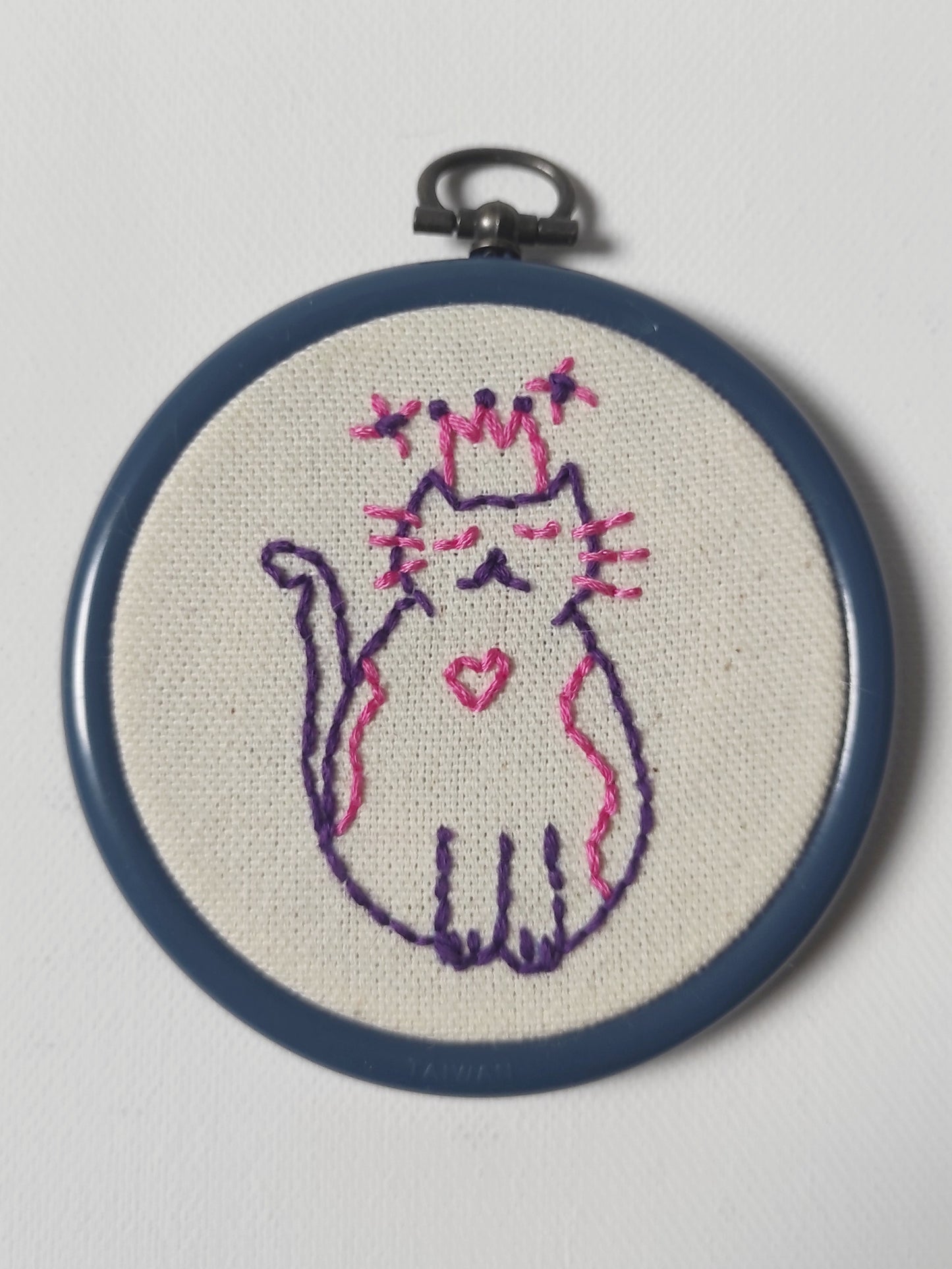 Broderie chat