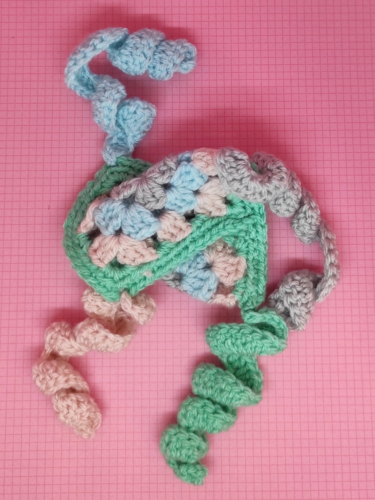 Carre en crochet jouet chat