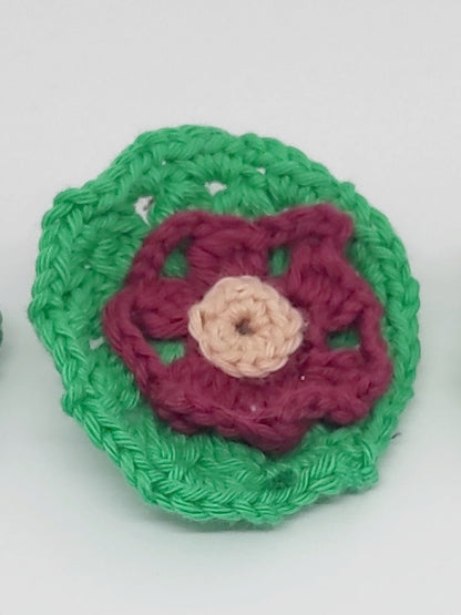 Broche fleur en crochet